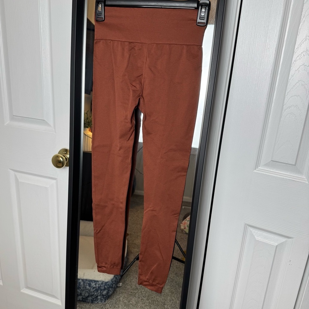 Knix Leggings - Picture 3 of 5